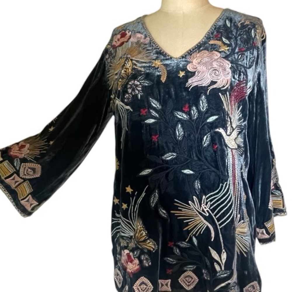 Johnny Was heavily embroidered Selah Velvet Kimono Sleeve Top In Jasper NWT RARE - Picture 2 of 16